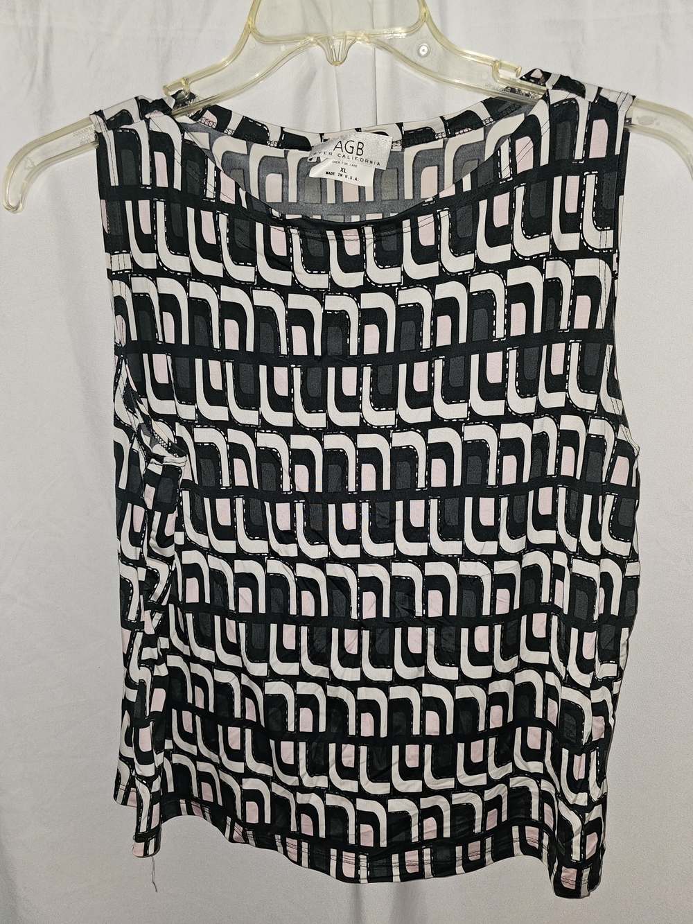 Vintage Women's Geometric Black & Pale Pink Sleeveless Top